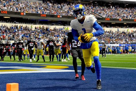Rams trade WR Robinson to Steelers: Report
